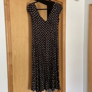 Urban outfitters black floral dress size M